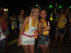 Oktober 10 Anos